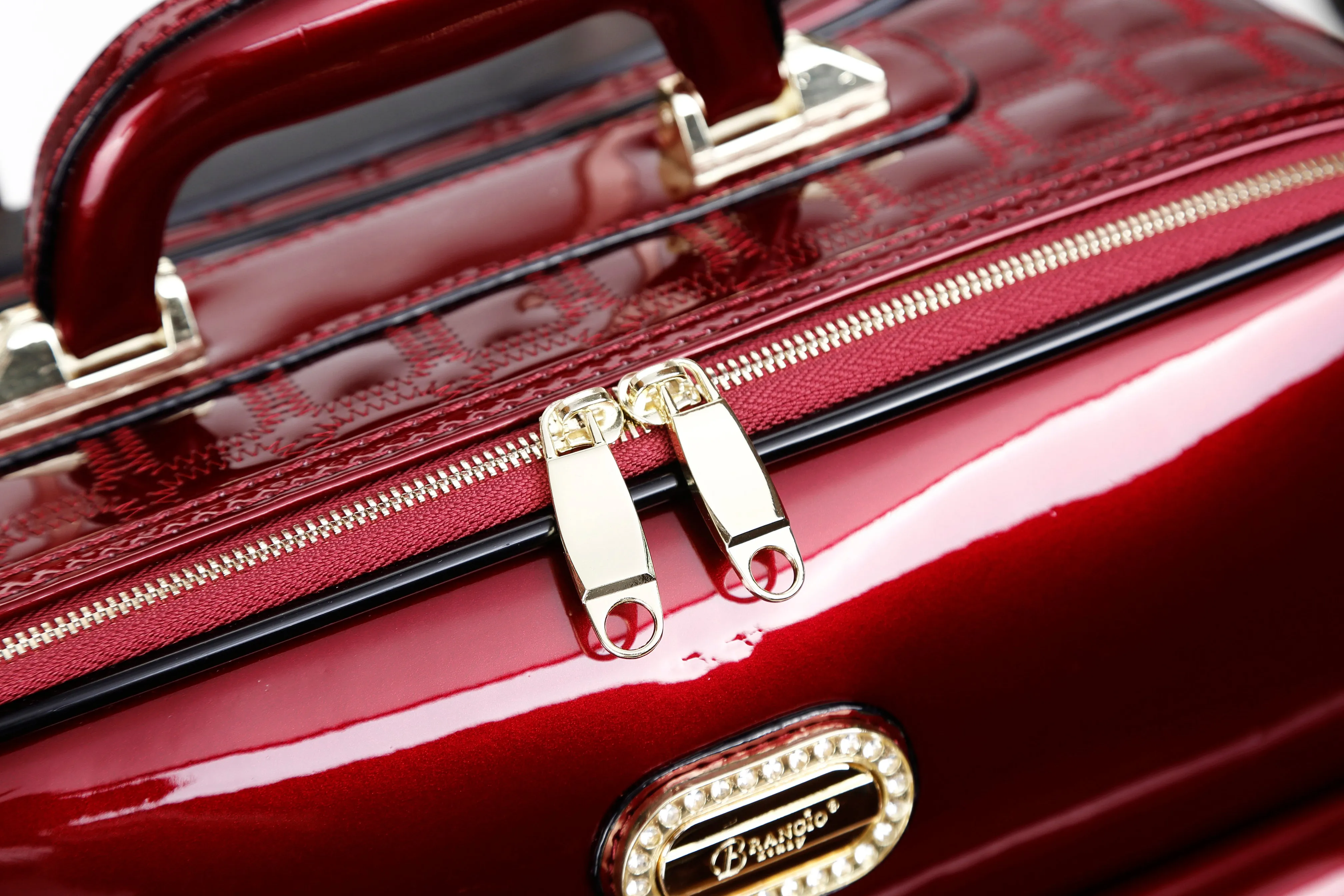 Brangio Glossy Trolley Bag with Elegant Design