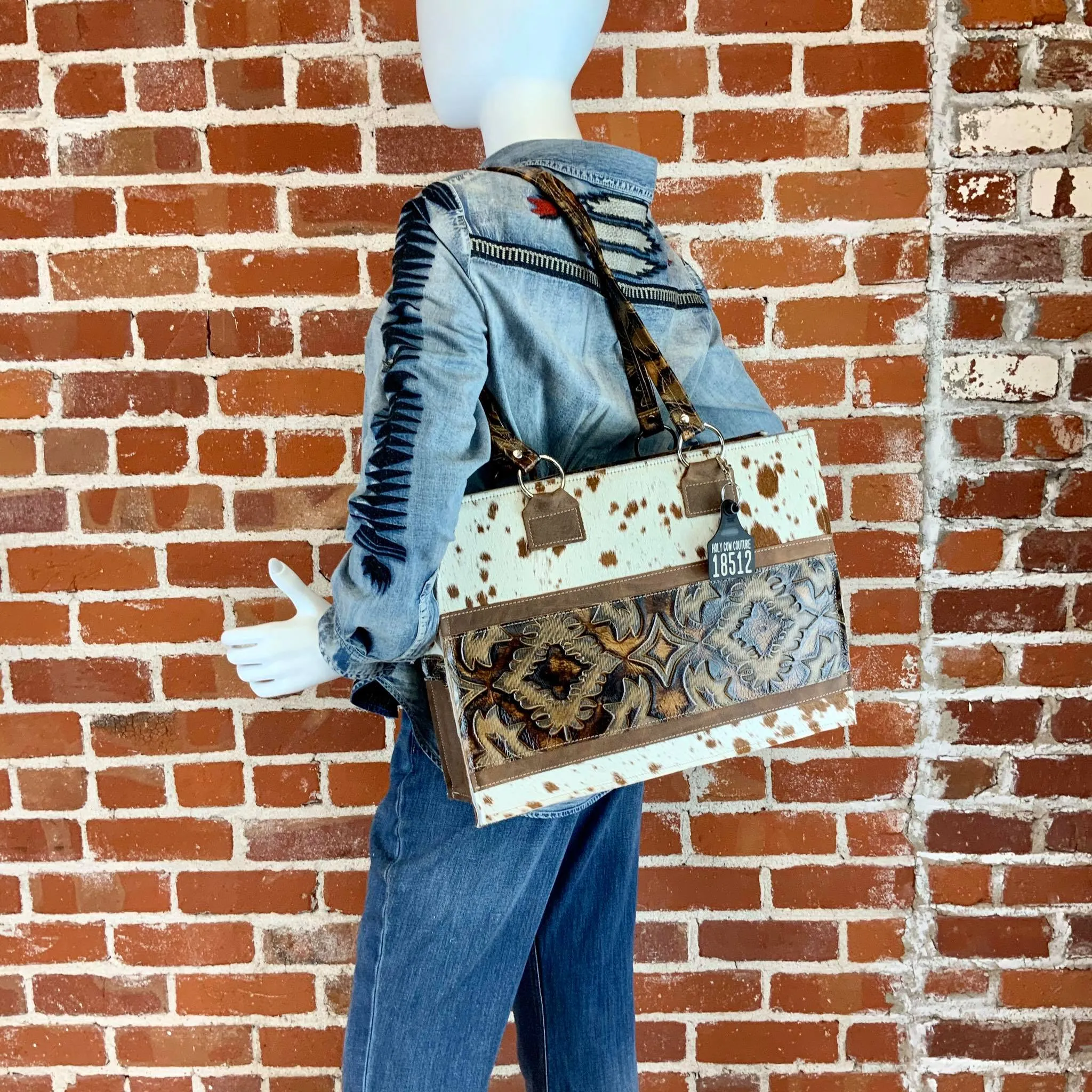 Get Outta Town Tote - #18512
