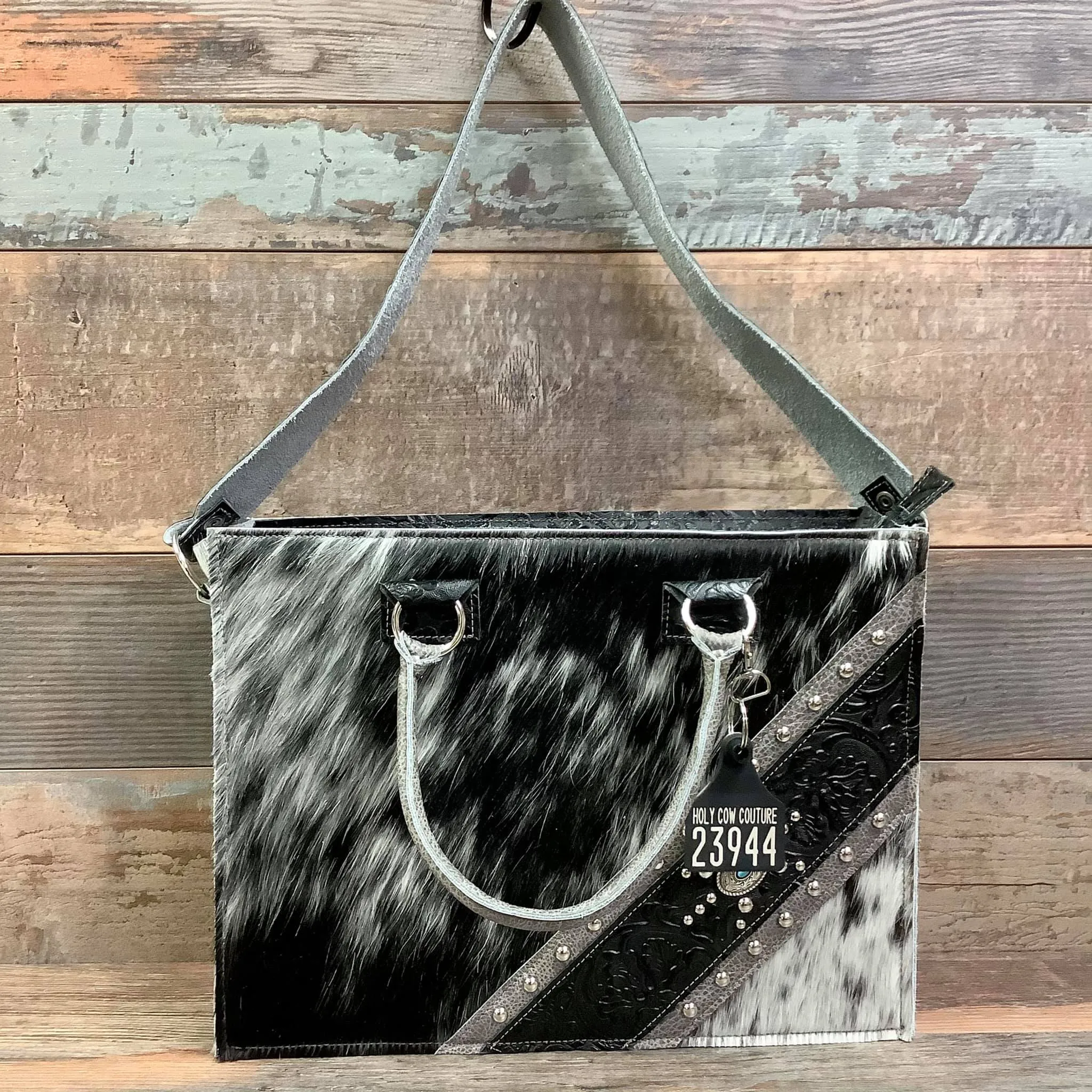 Get Outta Town Tote - #23944