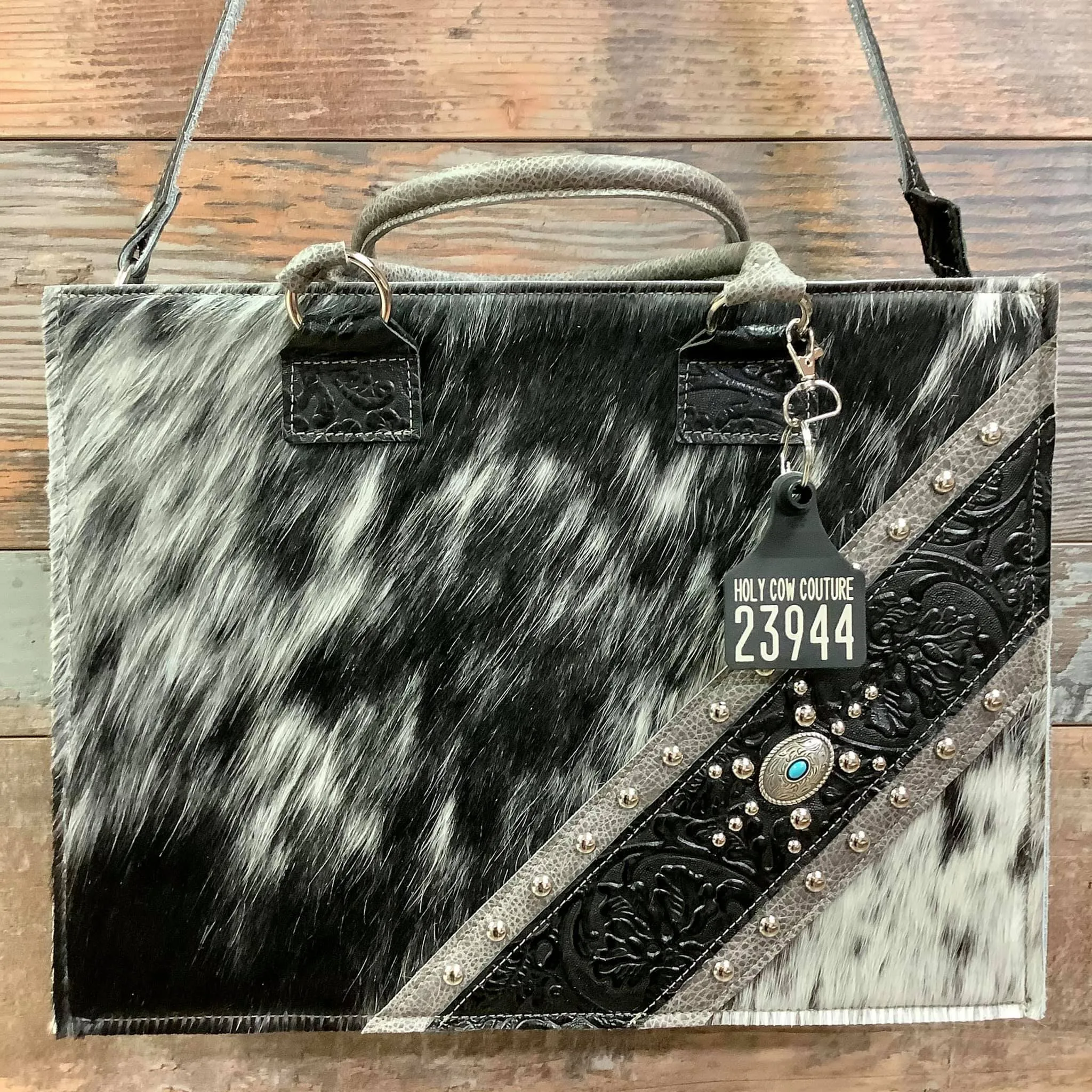 Get Outta Town Tote - #23944