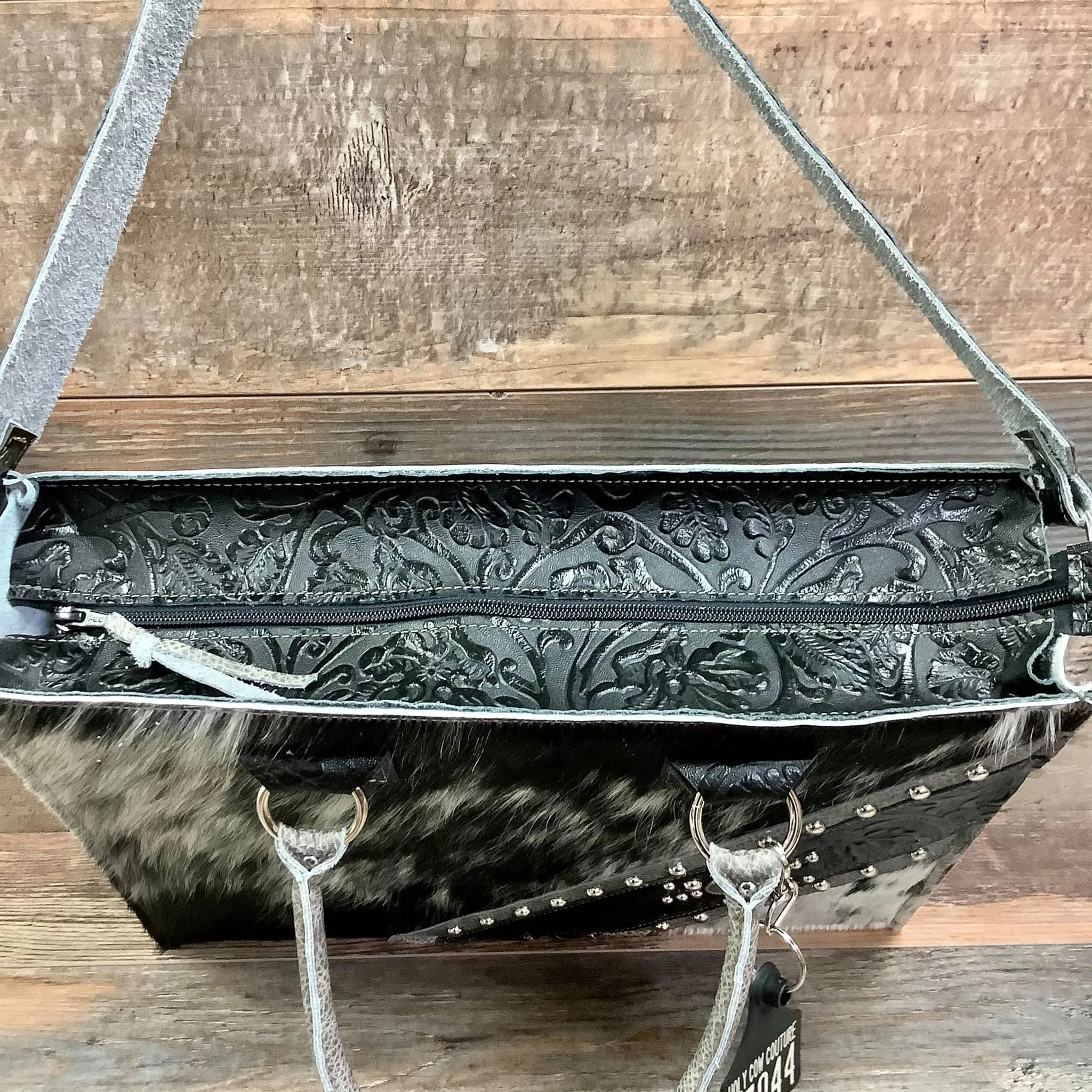 Get Outta Town Tote - #23944