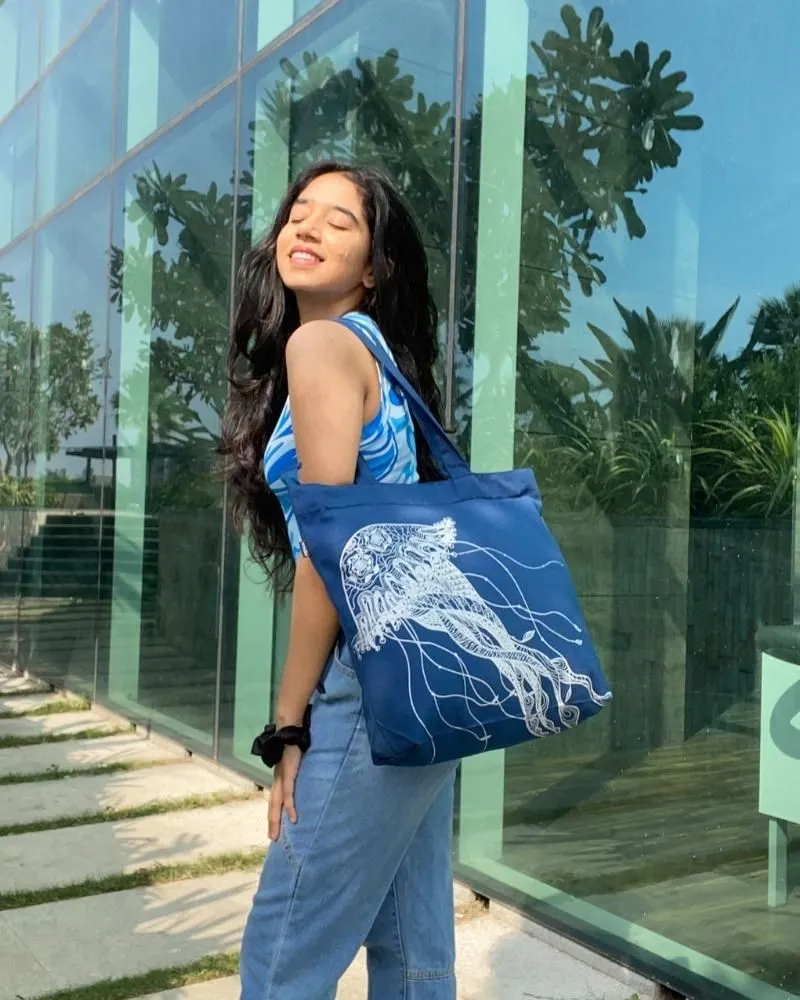 Large Zipper Tote Bag - Fascinating Jellyfish