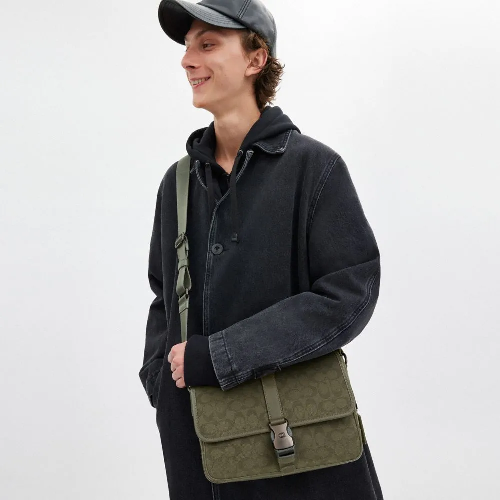 League Messenger Bag In Signature Canvas Jacquard