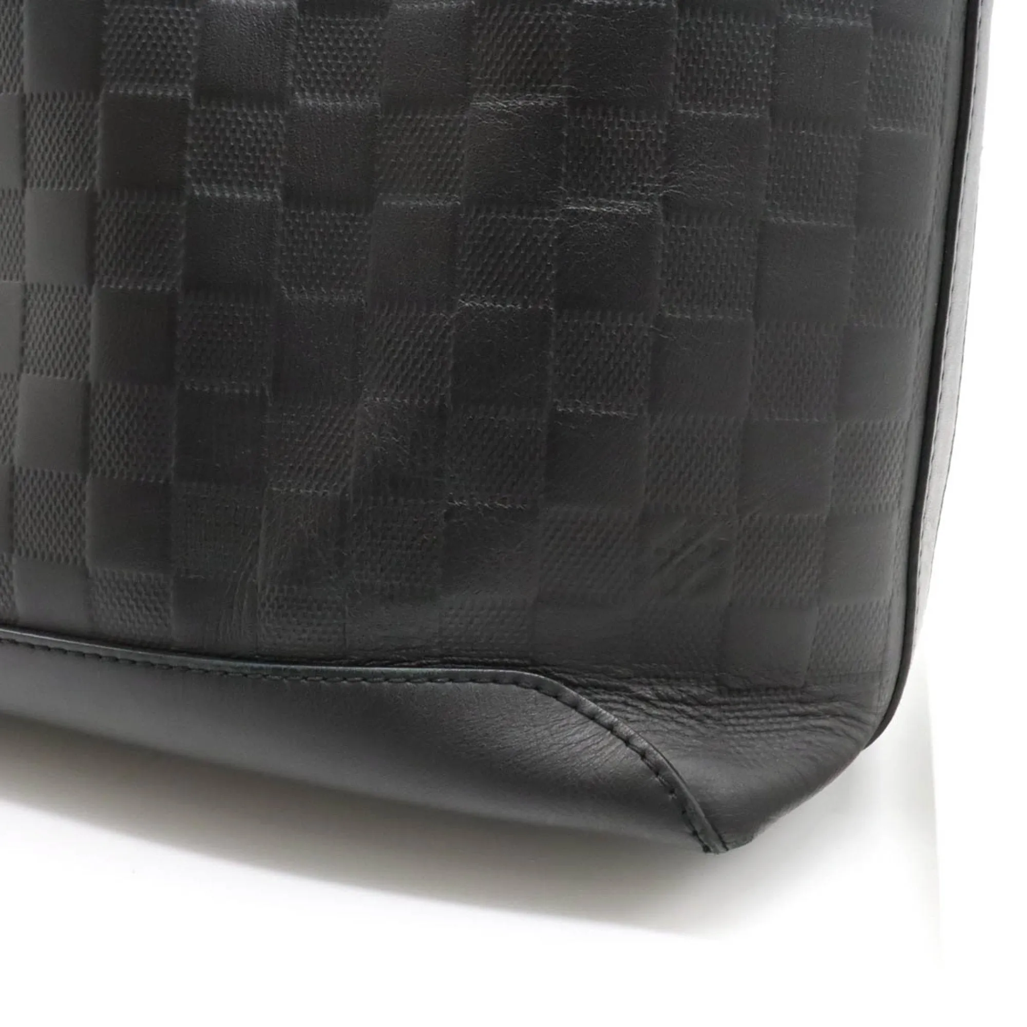 Louis Vuitton Discovery  Canvas Shoulder Bag ()