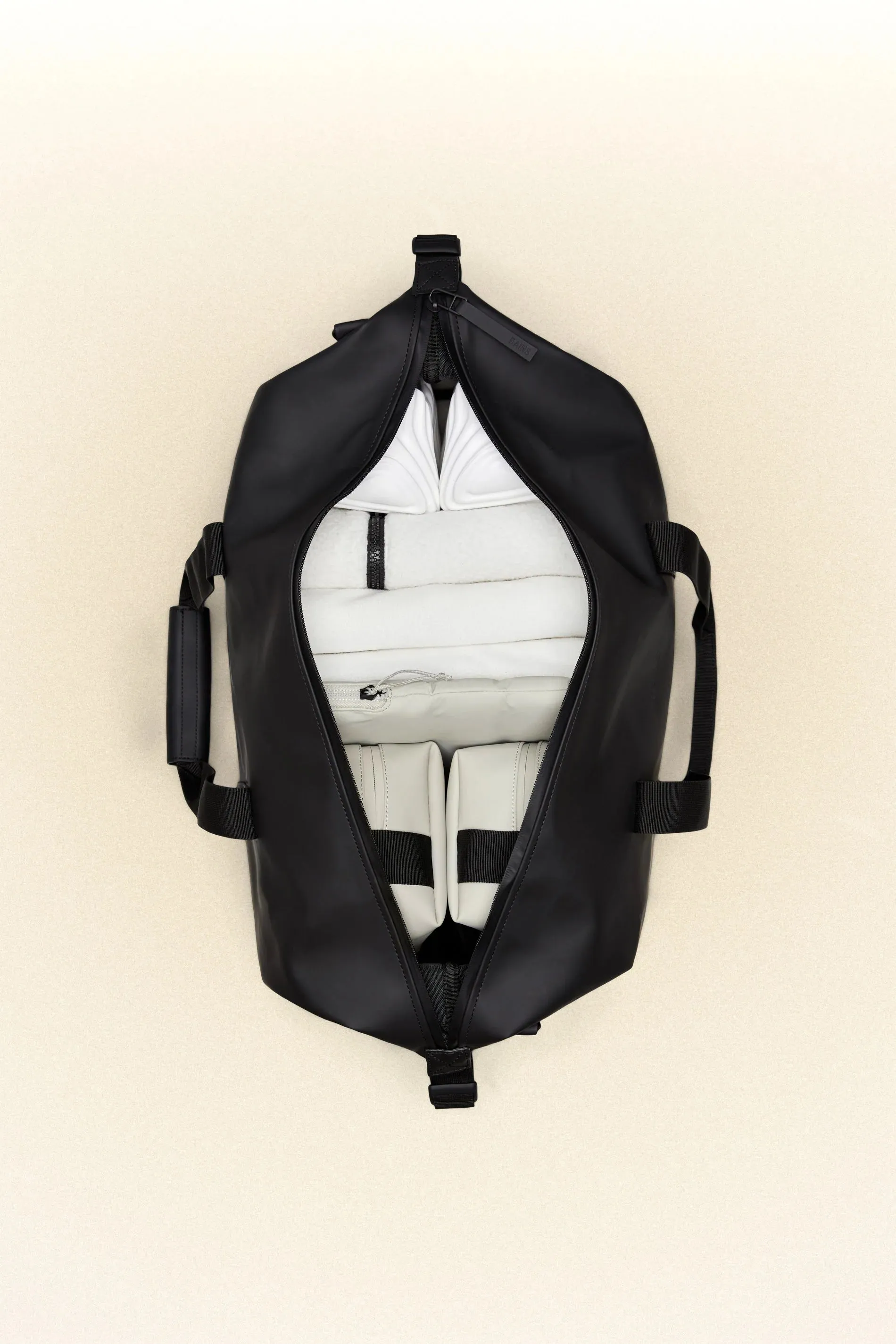 RAINS HILO WEEKEND BAG - 12 COLORS