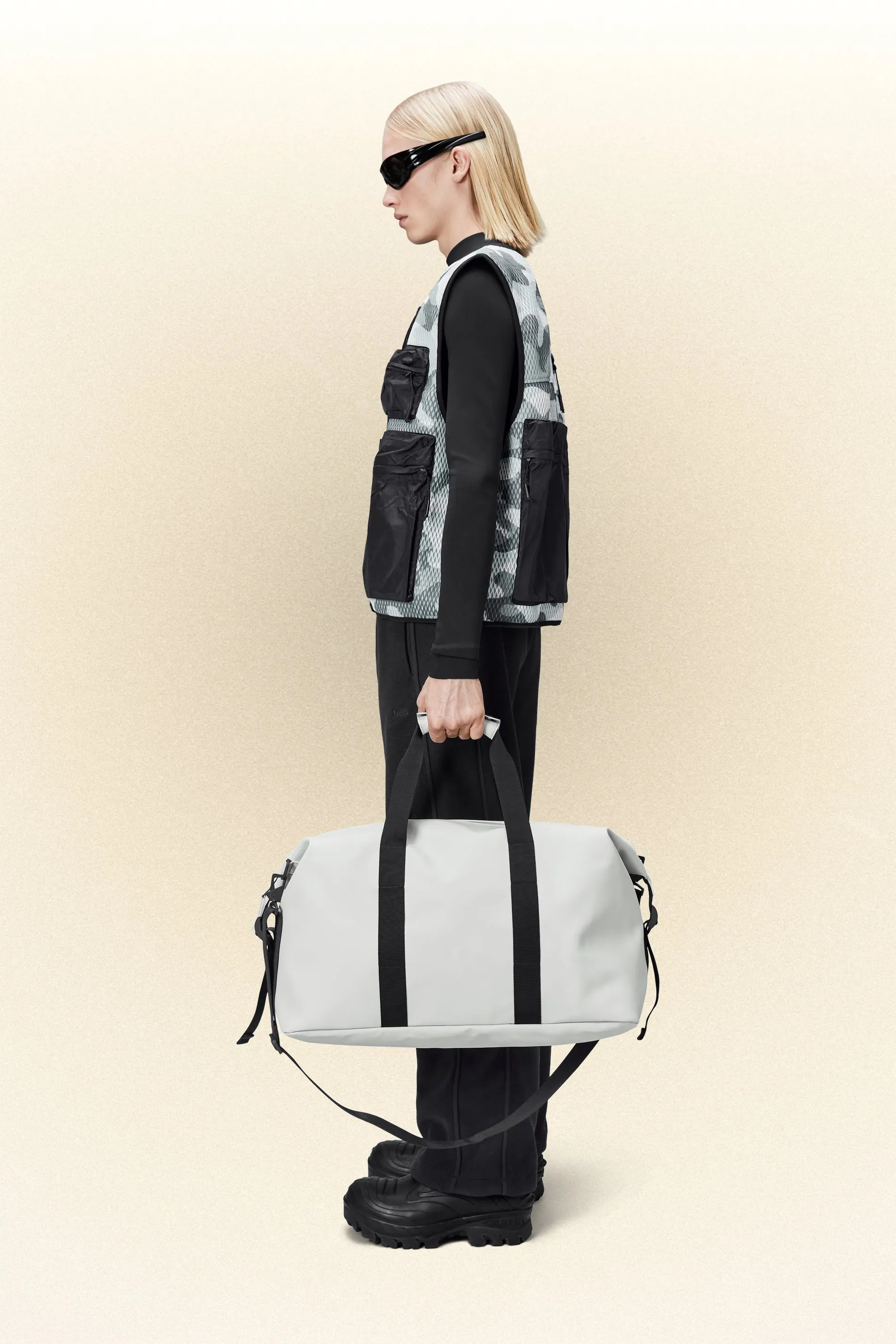 RAINS HILO WEEKEND BAG - 12 COLORS