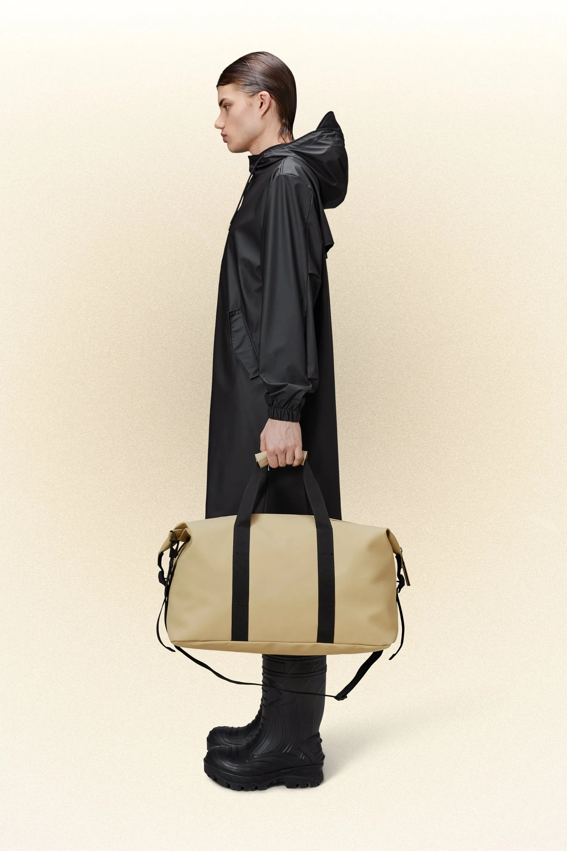 RAINS HILO WEEKEND BAG - 12 COLORS