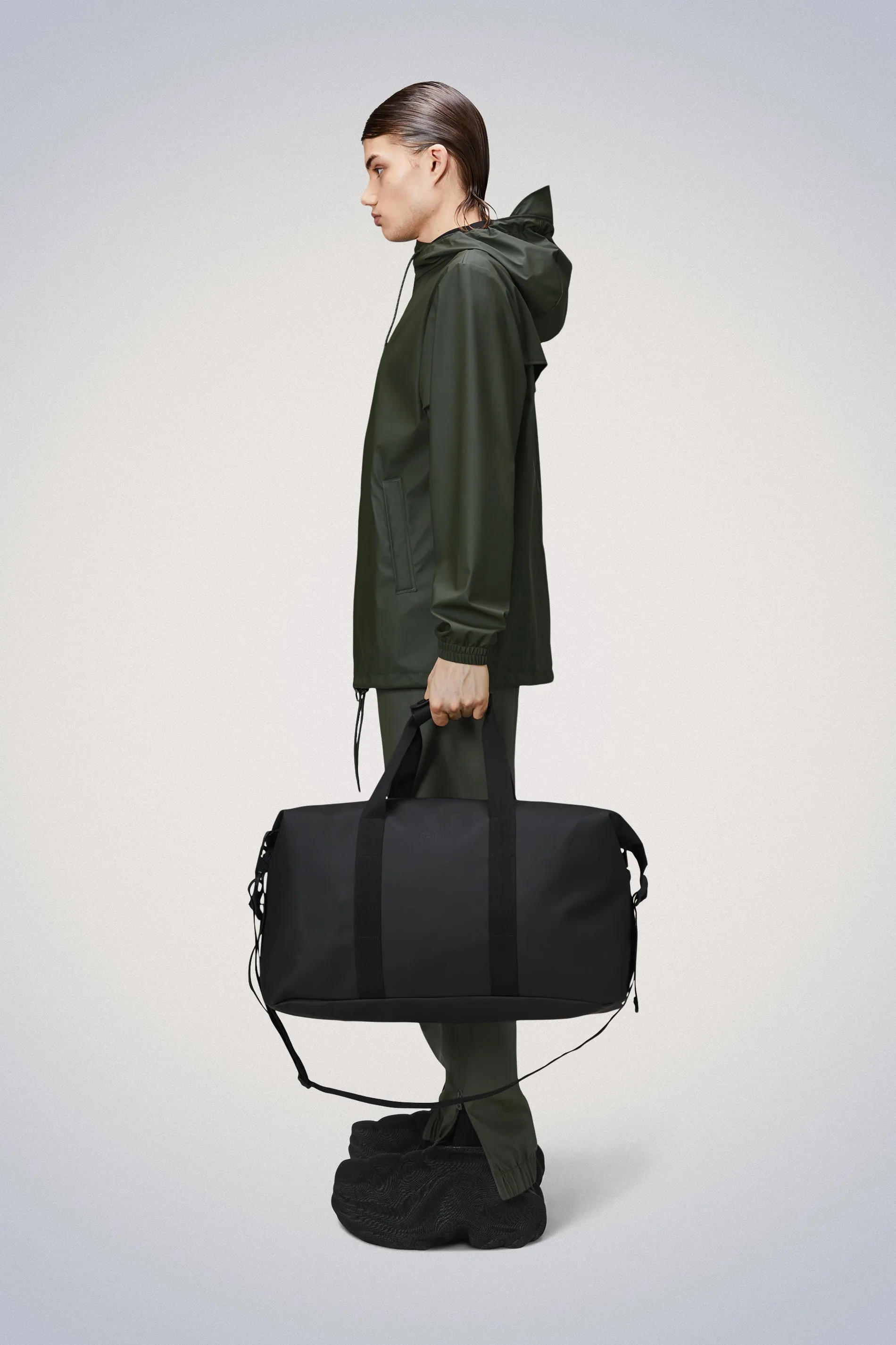 RAINS HILO WEEKEND BAG - 12 COLORS